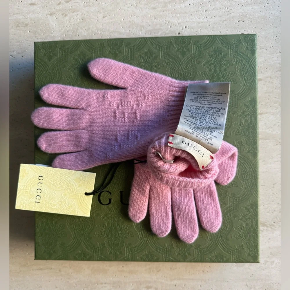 NWT GUCCI Kids Pink Wool GG Logo Gloves 💝🧤